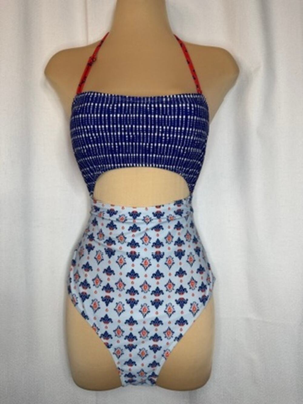 374. Cupshe Cutout One Piece Swimsuit Blue Red Geometric Print Size M